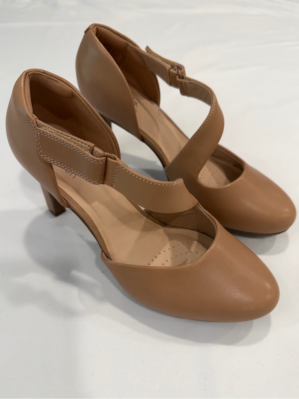 Clarks Tan Cross-Strap Mid Heel Pumps